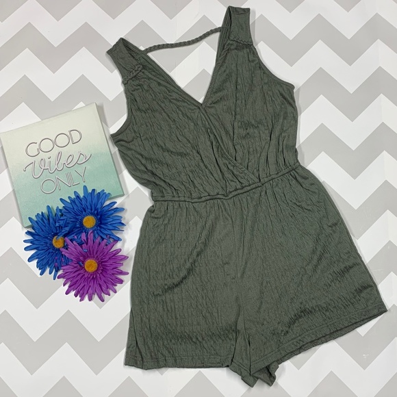Universal Thread Pants - Universal Thread Green Romper Size S